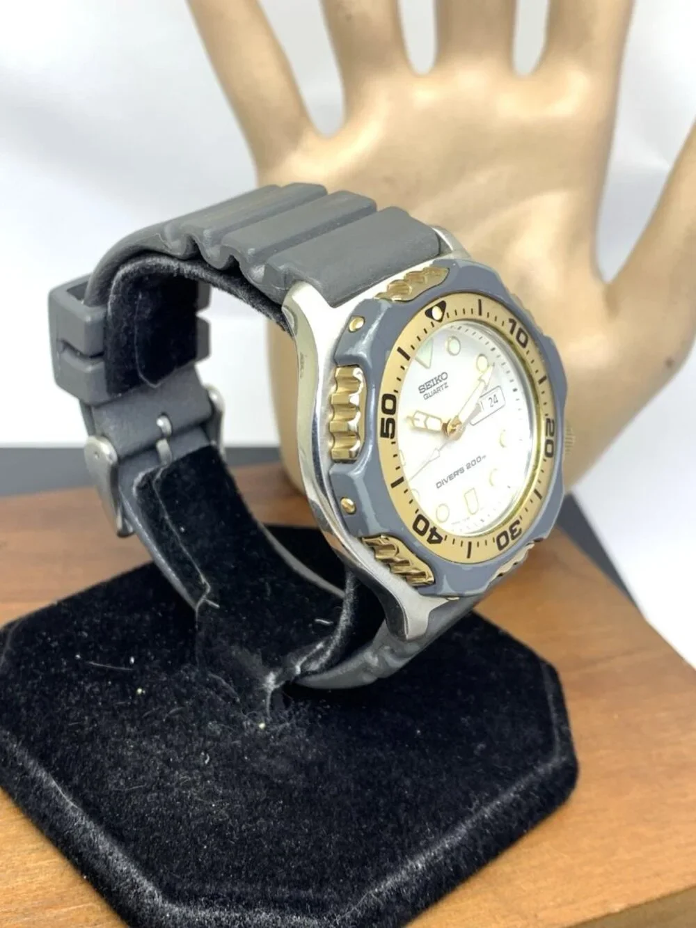 Seiko Men's Watch 7N36-6A09 Scuba Divers Quartz Silver Dial Rubber Strap 43mm